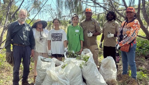 Landcare-on-Konomie-Island with Capricorn Conservation Council